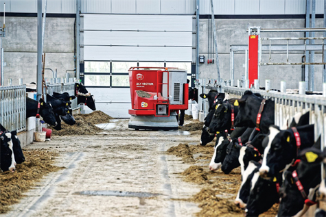 Hơn 40% các nhà máy sữa ở châu Âu sử dụng robot, trong khi chỉ có khoảng 1 - 2% hoặc các nhà máy sữa ở Mỹ